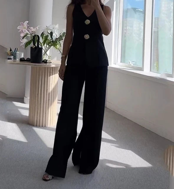 Completo elegante con gilet e pantalone palazzo