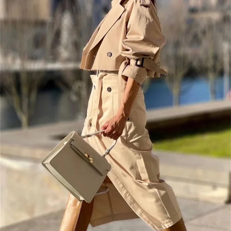 Completo Trench Elegante con Gonna a Portafoglio