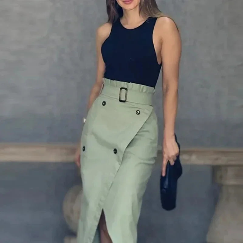Completo Elegante con Gonna a Portafoglio e Top Senza Maniche