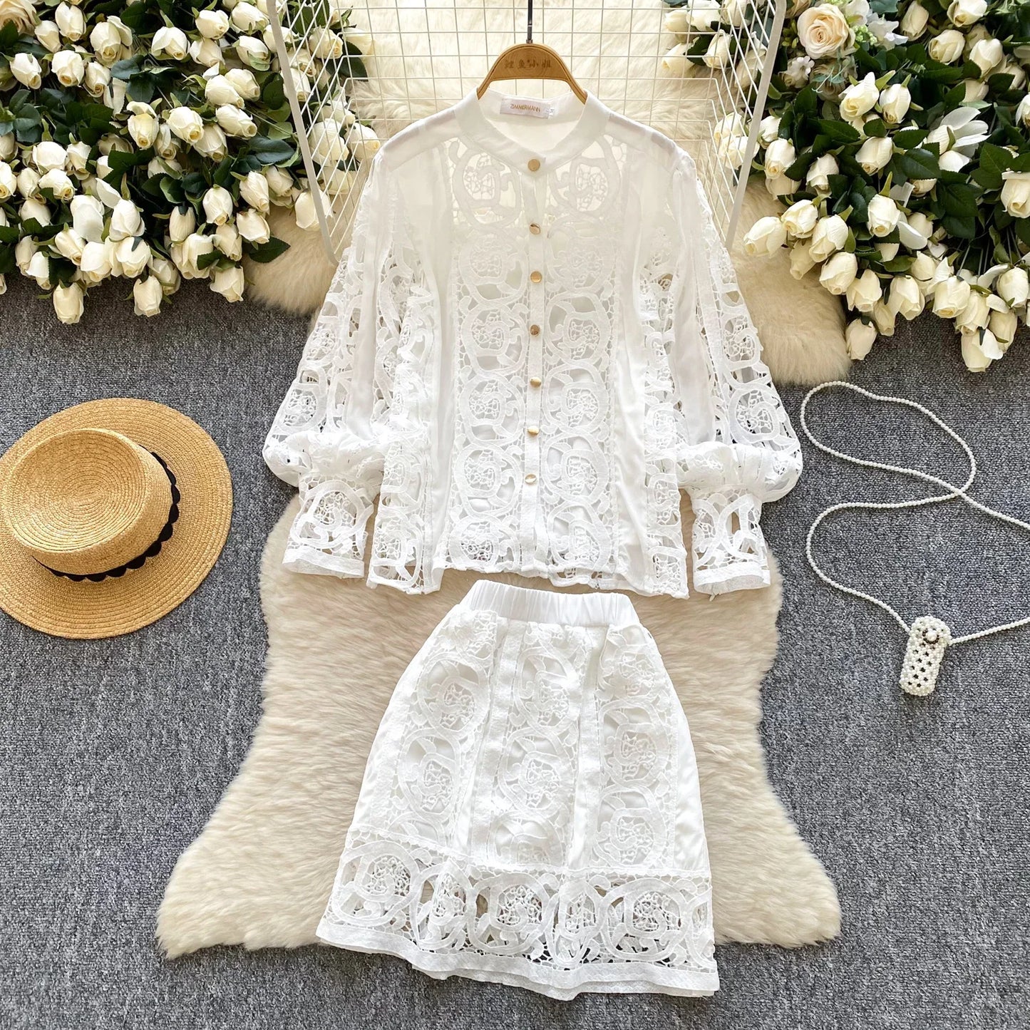 Set Donna Elegante in Pizzo Intagliato – Stile Office Chic