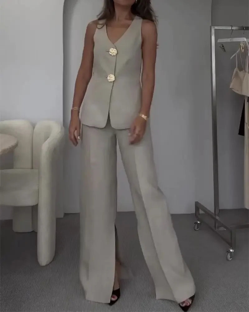 Completo elegante con gilet e pantalone palazzo
