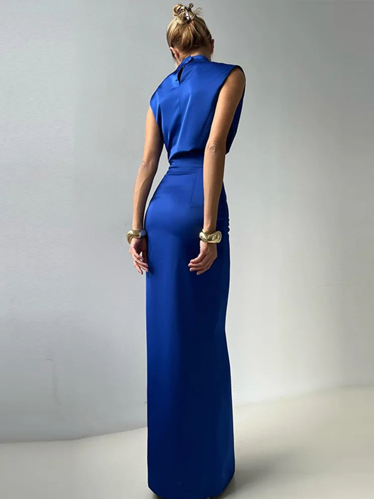 Abito eleganza minimalista cromatico