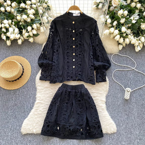 Set Donna Elegante in Pizzo Intagliato – Stile Office Chic